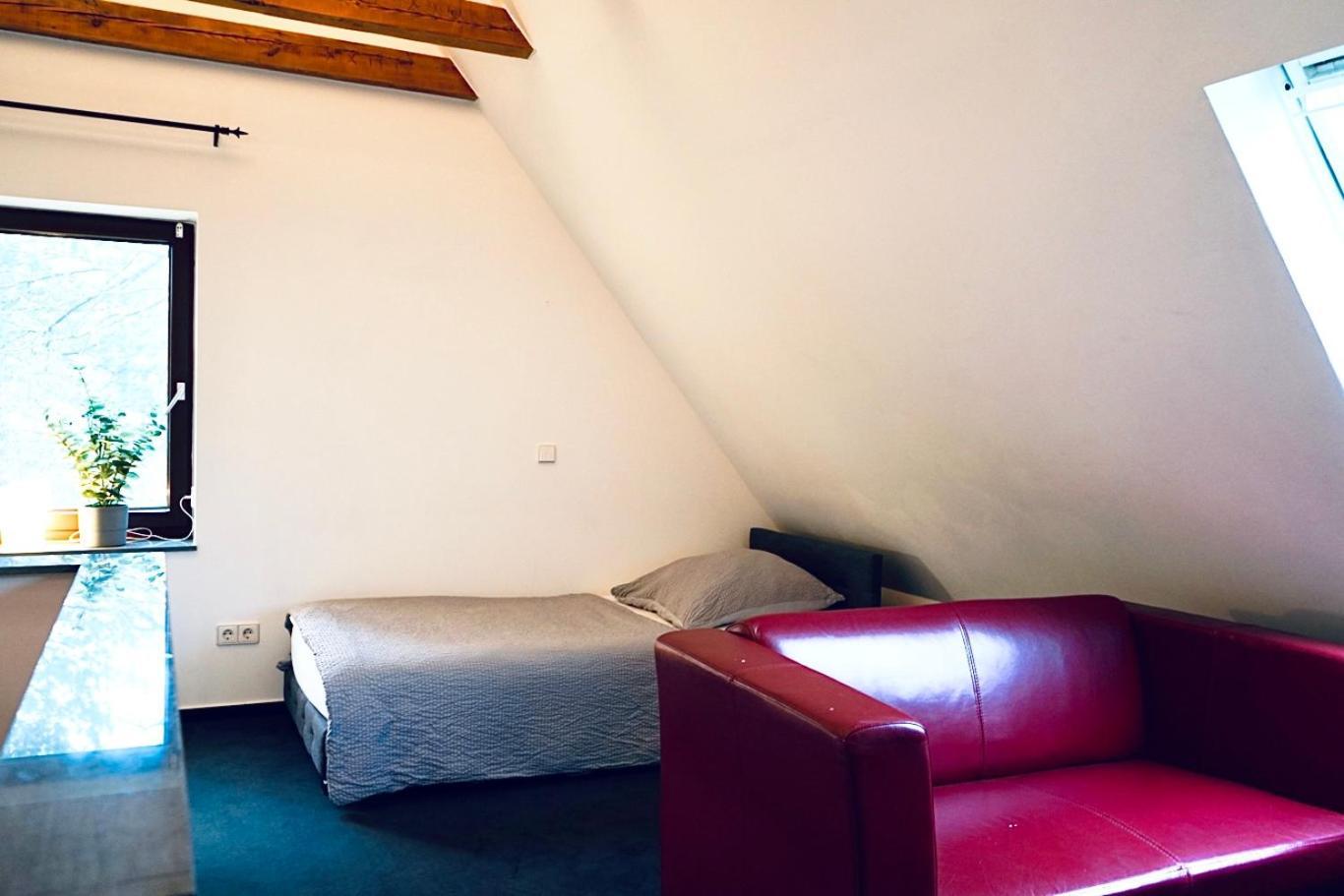 Haus Im Gruenen Fuer 6 Personen-3 Schlafzimmer- 3 Baedern -Waschmaschine-Grosse Terrasse- Vollausgestattete Kueche Вольфсбург Екстер'єр фото