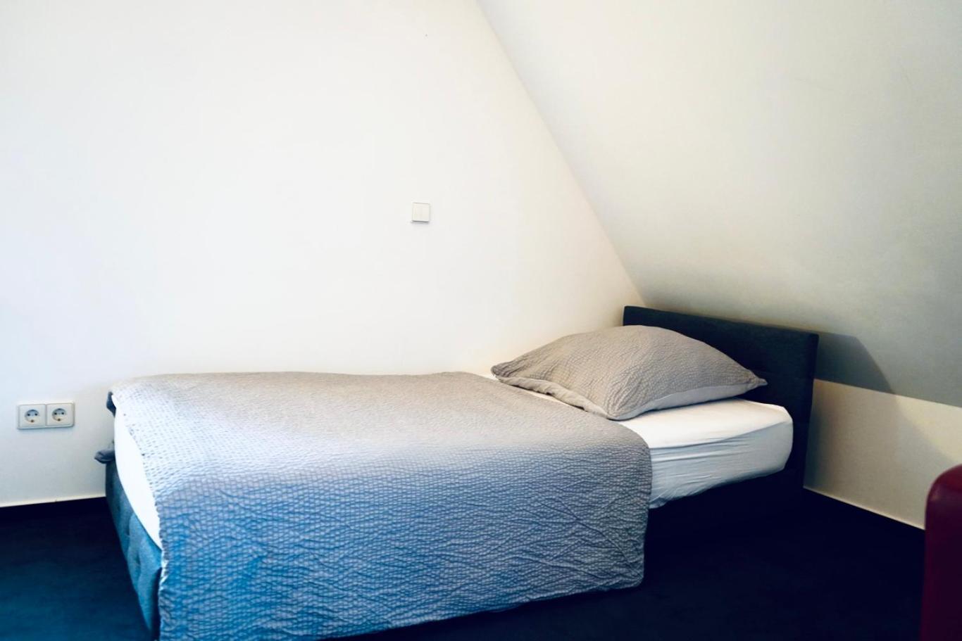 Haus Im Gruenen Fuer 6 Personen-3 Schlafzimmer- 3 Baedern -Waschmaschine-Grosse Terrasse- Vollausgestattete Kueche Вольфсбург Екстер'єр фото